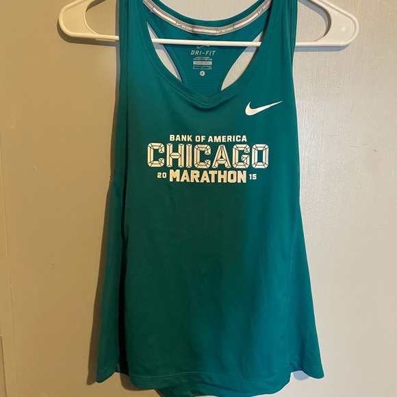 Nike tank top bundle - Picture 2 of 6